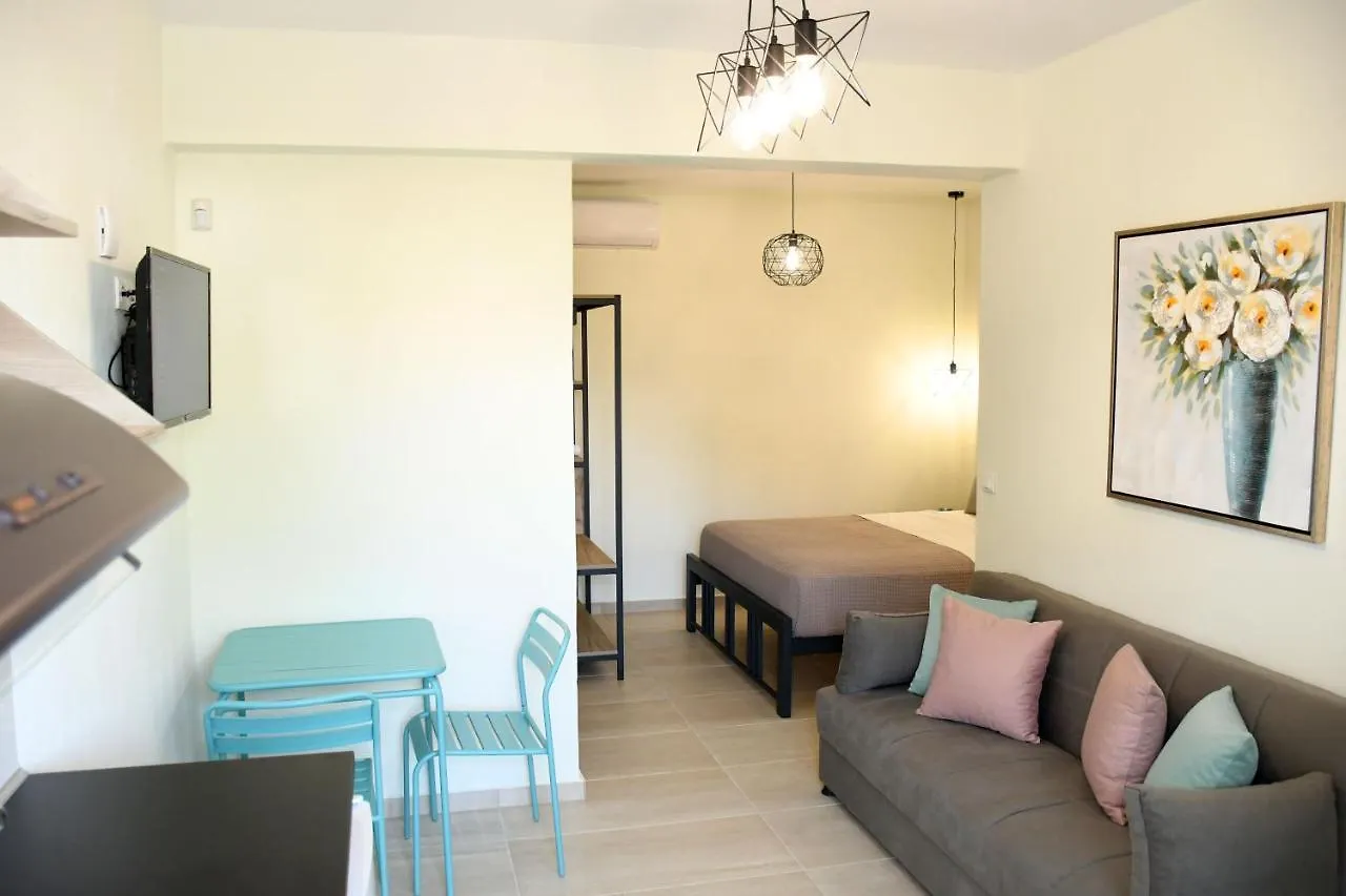 Theano Luxury Suites Nikiti Ξενοδοχείο