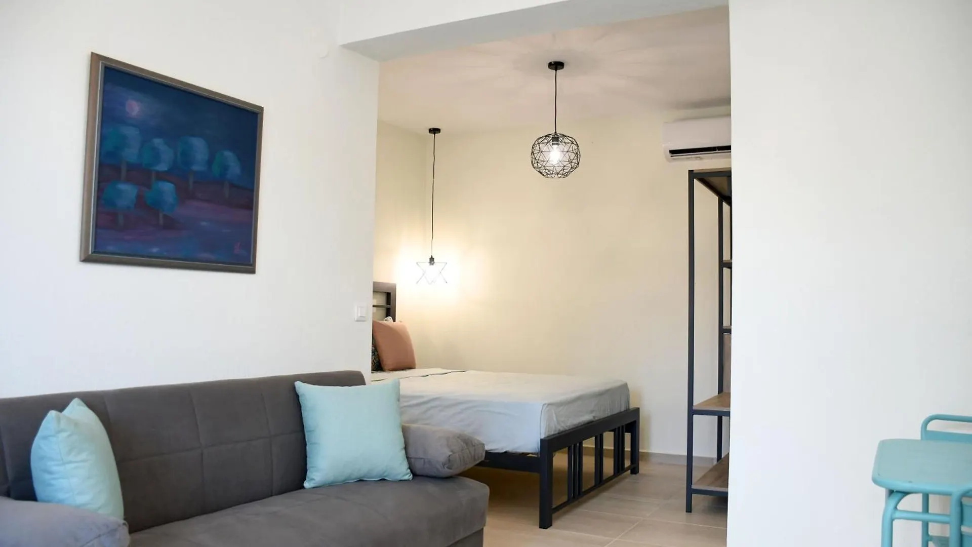 Theano Luxury Suites Nikiti 0*, Νικήτη